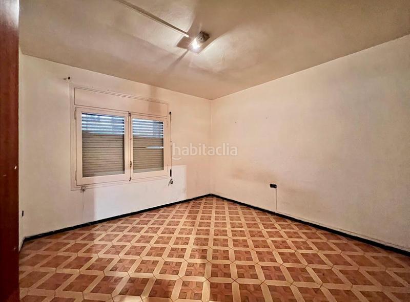 Foto 55bfb824-434a-445e-bed5-c6f5527f87a7. Building in Plaça Catalunya Manresa