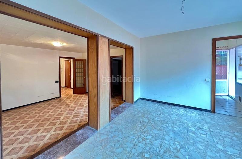 Foto c05641ea-4489-40d9-9c46-cb54f82c3f7e. Building in Plaça Catalunya Manresa