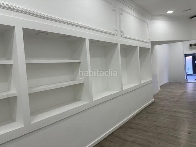 Foto 28381fa7-87a5-45e6-9a93-9818b1305103. Local comercial a Barri Antic Manresa