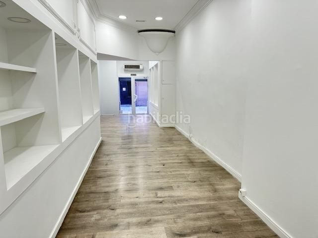 Foto daf17fae-09bf-4e31-85d2-a5d92ac505f3. Local comercial a Barri Antic Manresa