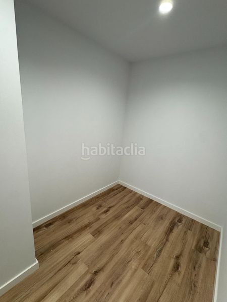 Foto ba682930-b30f-42a9-bc43-ad62f0254f41. Pis amb aparcament a bases de Manresa - carretera de santpedor Manresa