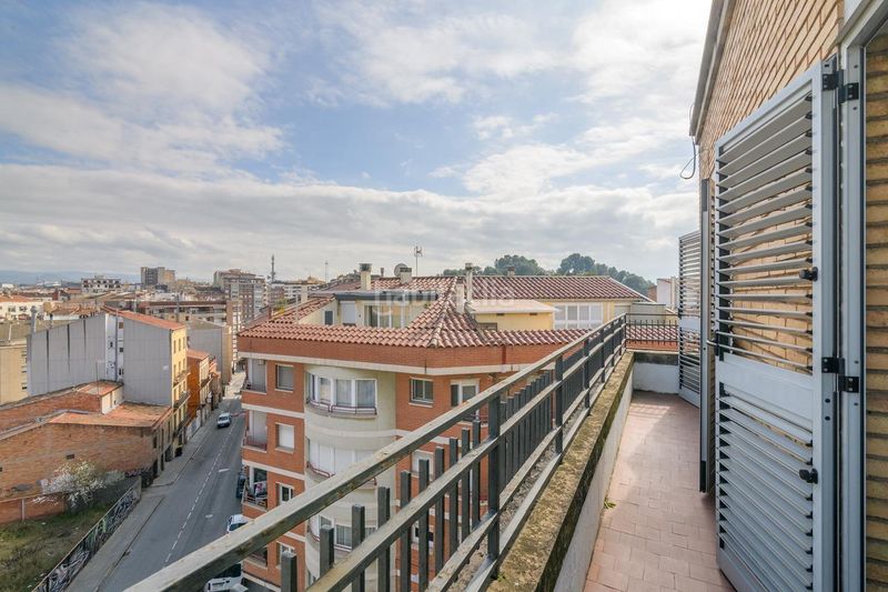 Foto 04fc561c-20f8-4d28-acb5-51b389b92236. Àtic amb calefacció aparcament a Poble Nou Manresa