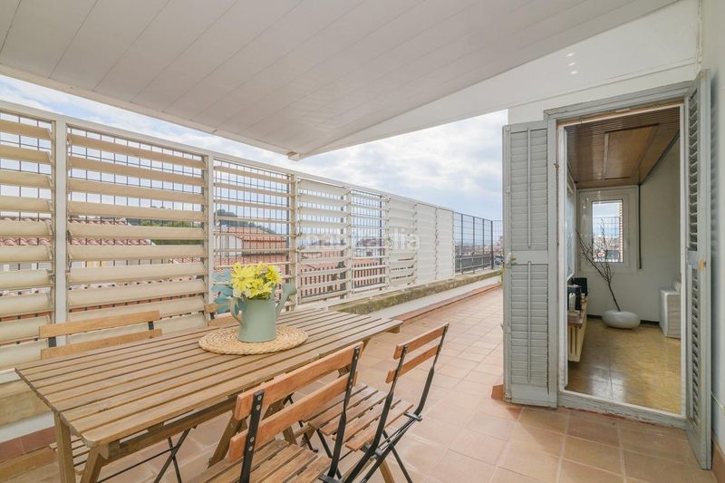 Foto 79ebb2e2-f484-4b02-aa20-f5dfdc9853d6. Àtic amb calefacció aparcament a Poble Nou Manresa