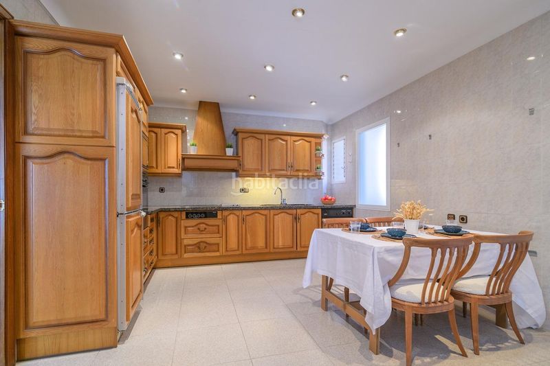 Foto a0d6a964-acef-43e4-8c11-a6a79779d309. Àtic amb calefacció aparcament a Poble Nou Manresa