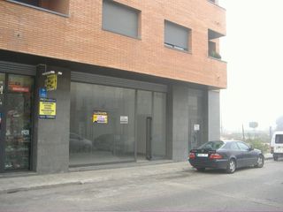 Affitto Locale commerciale in Calle urgell 30