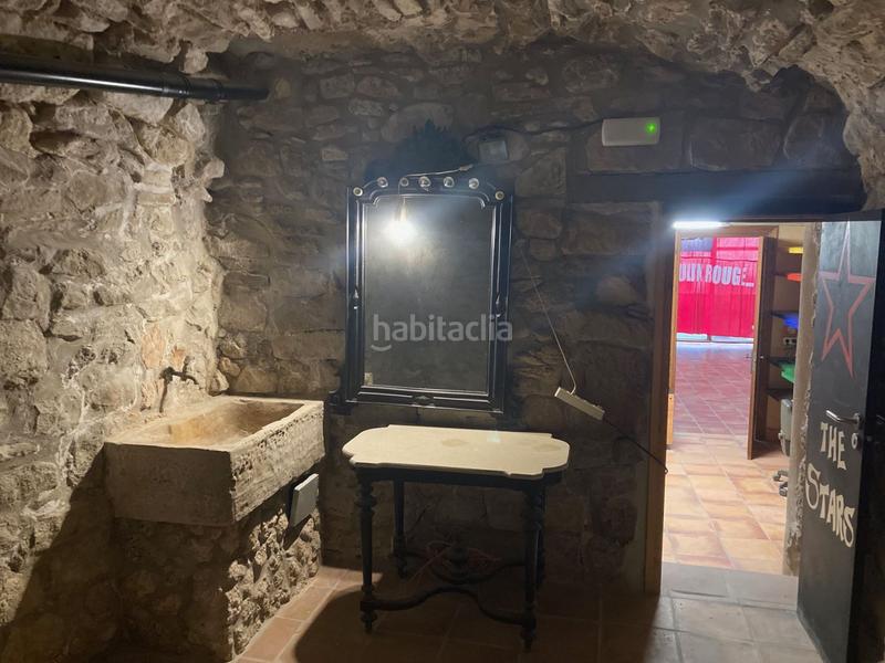 Foto f2f9ebd8-00a5-4236-b23a-c67eadcbf690. Lloguer local comercial a Golmés