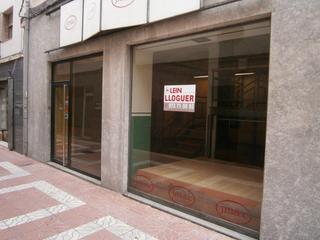 Lloguer Local Comercial a Balmes 3. Local situado en pleno centro comercial de la ciudad.totalmente