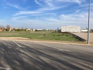 Terreny residencial a Palau d´Anglesola (El). Estupenda parcela industrial de 2.333 m2 , situada en uno de los
