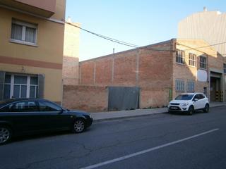 Terreny residencial a Mollerussa. Estupendo solar de para uso residencial y comercial, situado en
