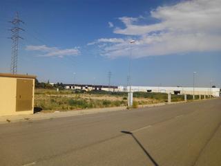Terreny residencial a Torrefarrera. Parcela industrial de superficie  5.717 m2.industria mediana ent
