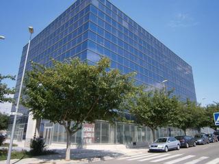 Rent Office space in Magraners. Espectacular oficina situada en el edificio centro de negocios n