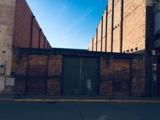 Terreny residencial a Carrer pare pacífic 8. Estupendo solar residencial con salida a dos calles, situado en