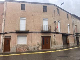 Casa a Bisbe coll 3. Estupenda casa en proceso de reforma en ivars durgell Casa a Bisbe coll 3. Estupenda casa en proceso de reforma en ivars durgell