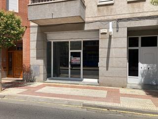 Lloguer Local Comercial a Avinguda de la pau 8. Estupendo local comercial, ideal para su negocio