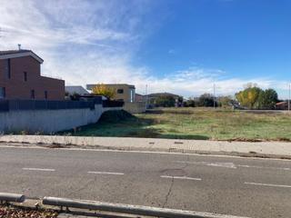 Residential Plot  Avinguda ermengol v 40. Parcela urbana residencial de superficie 1.342 m2, para vivienda