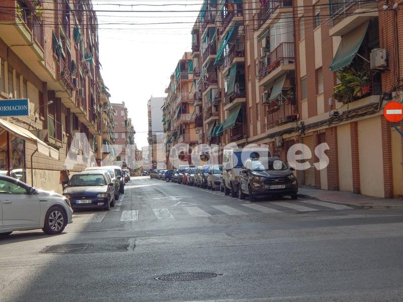 Foto 4bbd4793-aa39-4ff4-89ed-555af0e4ef4d. Aparcament cotxe a Carolinas Altas Alicante