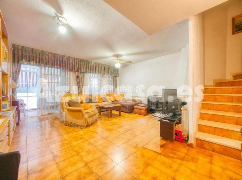 Foto 093193a4-74eb-457a-a8cd-ba57ed722ab6. Casa adossada amb calefacció aparcament piscina a Alicante