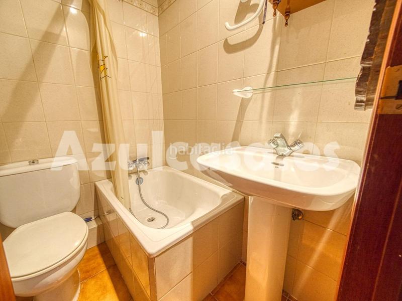 Foto 276b47af-5642-4a83-9abb-2d54ccebdbce. Casa adossada amb calefacció aparcament piscina a Alicante