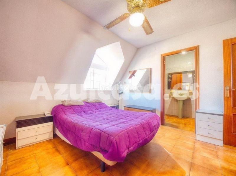 Foto 5979ce9c-c170-4892-b6a1-b59d7973abaf. Casa adossada amb calefacció aparcament piscina a Alicante