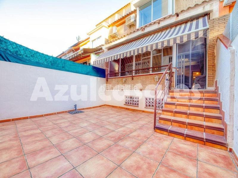 Foto d73066d2-11e6-44d7-bea2-d1edb1fe55ee. Casa adossada amb calefacció aparcament piscina a Alicante