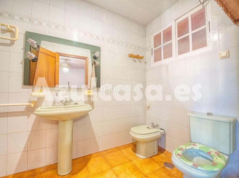 Foto d80f608f-a566-43b4-a535-931b8cd5f1e9. Casa adossada amb calefacció aparcament piscina a Alicante