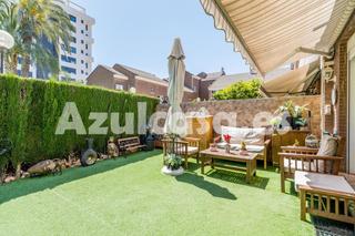 Casa adossada en Albufereta. Fantstico adosado en venta de 4 dormitorios y 3 baos en la alb