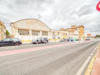 Nau industrial a Avenida reyes catolicos 99. Nave industrial de 1.439m2 con parcela de 3.361m2