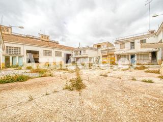 Terreny residencial a Avenida reyes catolicos 99. Solar urbano de 3.361m2