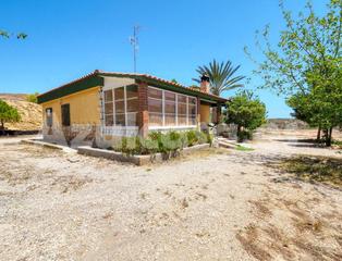 Xalet a Valle del Sol. Estupendo chalet de 4 dormitorios con gran parcela