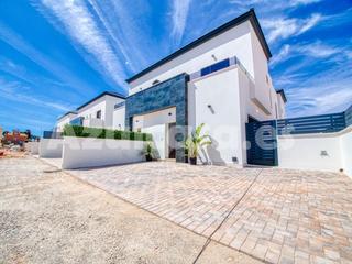Semi detached house in Monte y Mar. Adosados de obra nueva en gran alacant