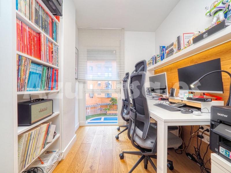 Foto 38eb07d0-8675-4893-9eed-3a5744f7fa7c. Miete etagenwohnung mit parking pool in Garbinet - Parque de las Avenidas Alicante