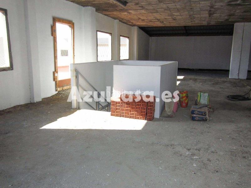 Foto 29aeb1e2-d5a3-4d22-9bd9-cf53b9714865. Alquiler local comercial gran local con terraza. en San Juan de Alicante