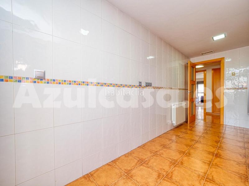 Foto abcfe1e6-273b-4569-8ab4-a910a01c0205. Pis amb calefacció aparcament a Los Ángeles Alicante