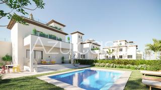 Xalet a La Marina. Fantástico chalet de obra nueva de 3 dormitorios y 2 baños en la