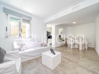Appartement à Barrio del Centro. Luminoso piso de 3 dormitorios y 2 baños en pleno centro de alic