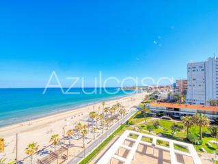 Appartement à Cabo de las Huertas. Estupendo piso de 3 dormitorios y 3 baños en primera línea de pl