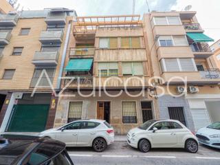 Edificio en Calle francisco escolano 7. Edificio junto a renfe