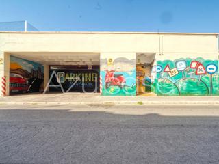 Autoparkplatz in Pla de Bon Repós. Amplia plaza de garaje en club deportivo montemar