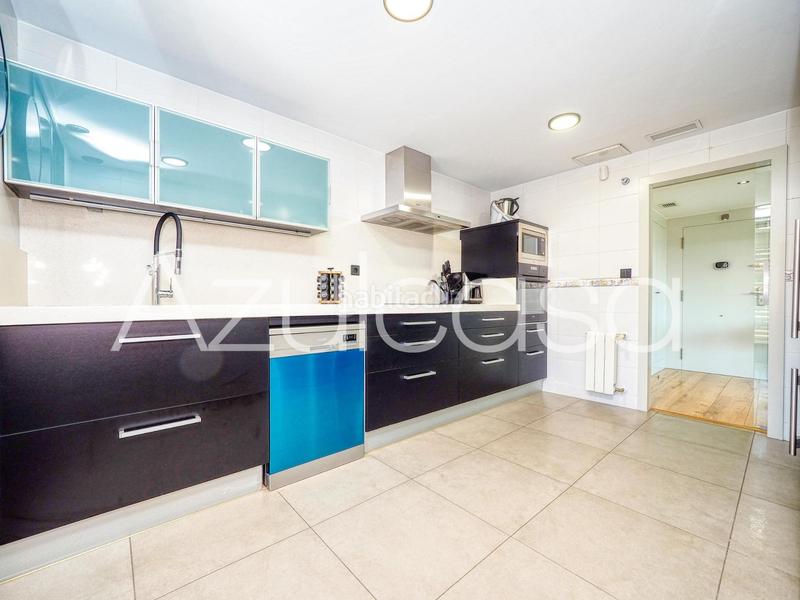 Foto 65064ec9-871d-4e11-9368-0021d340300b. Ático  de 3 dormitorios en gran vía en Garbinet - Parque de las Avenidas Alicante