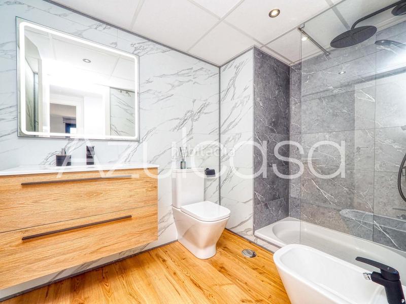 Foto 7c528943-30c7-4bc7-bbd2-45e10955c126. Ático  de 3 dormitorios en gran vía en Garbinet - Parque de las Avenidas Alicante