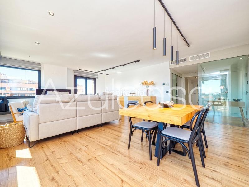 Foto 8dbc3d8a-46f2-48c6-a0db-5853071f0b57. Ático  de 3 dormitorios en gran vía en Garbinet - Parque de las Avenidas Alicante