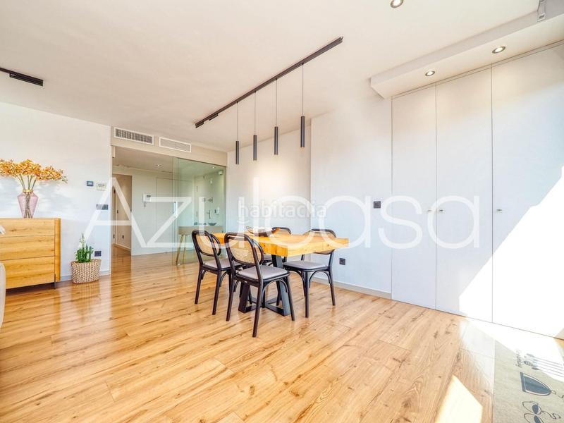 Foto ae313ab3-d251-422e-a4c9-79e308eceedd. Ático  de 3 dormitorios en gran vía en Garbinet - Parque de las Avenidas Alicante