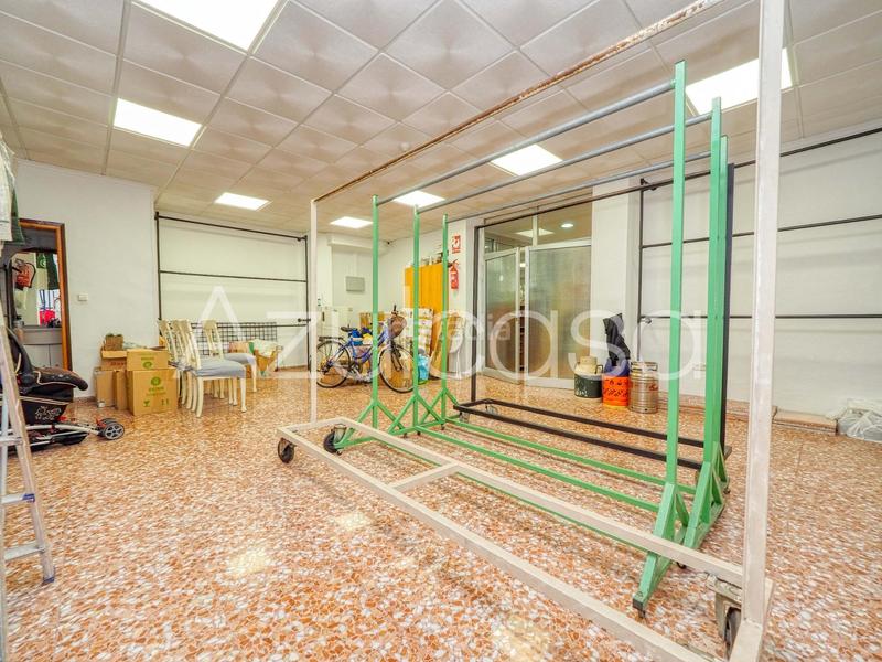 Foto 52332abe-80a0-4bb1-9dde-55ea51760d1e. Local comercial a Campoamor Alicante