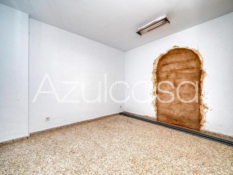 Foto 345aae16-2ee9-4c26-a4e9-4539e98bebe9. Local comercial a Tómbola Alicante