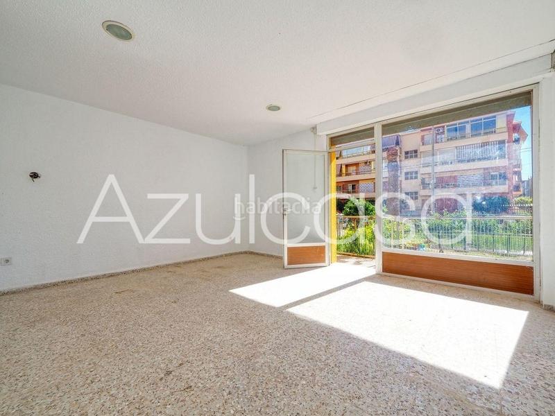 Foto 7044e0d7-b911-4e69-87db-0ccb71968a75. Local comercial a Tómbola Alicante