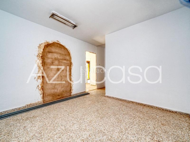 Foto a2d51b16-0ceb-4e45-aef6-5277612949bf. Local comercial a Tómbola Alicante