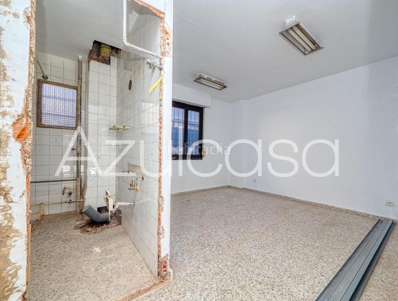 Foto b271e68c-ca97-42cb-b016-40adb204ba86. Local comercial a Tómbola Alicante