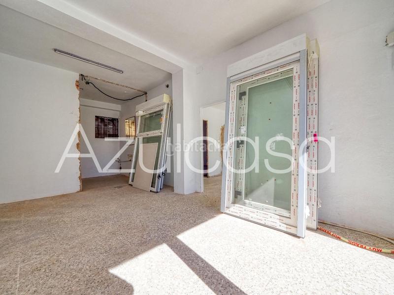 Foto fed60c9f-52cb-4f30-99e3-bac3cbf3f3e0. Local comercial a Tómbola Alicante