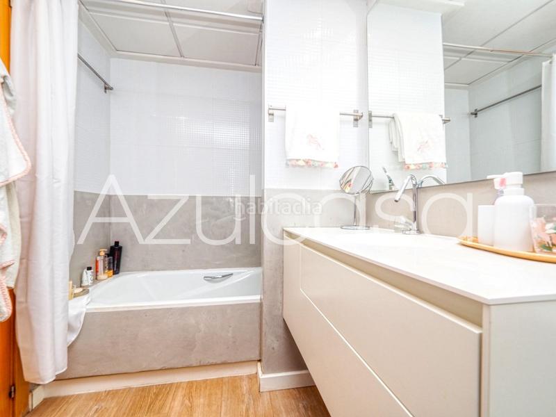 Foto a95d44ea-f3fd-4ae0-84f0-980dcbc284c7. Pis amb calefacció a Ensanche-Diputación Alicante