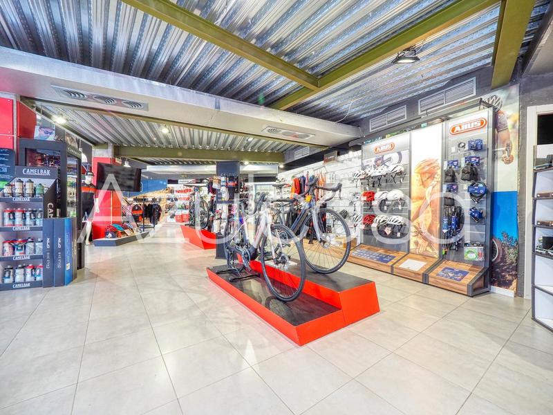 Foto 0c56f8e1-354b-4335-b1b8-7a60a24c65ff. Business premise in Paus - Polígono San Blas Alicante